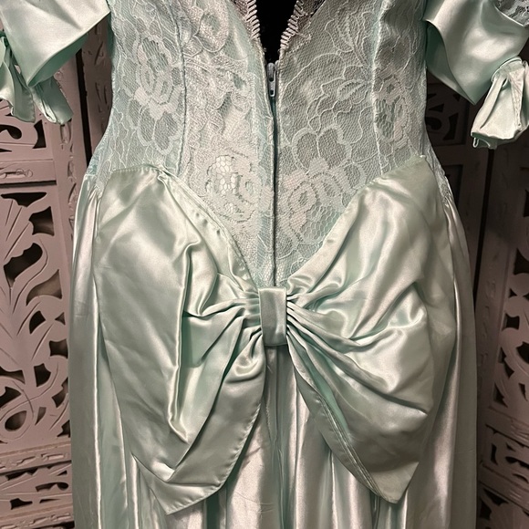 ALFRED ANGELO VINTAGE 80’s PALE AQUA BLUE LACE & SATIN FORMAL DRESS GOWN - Picture 9 of 15